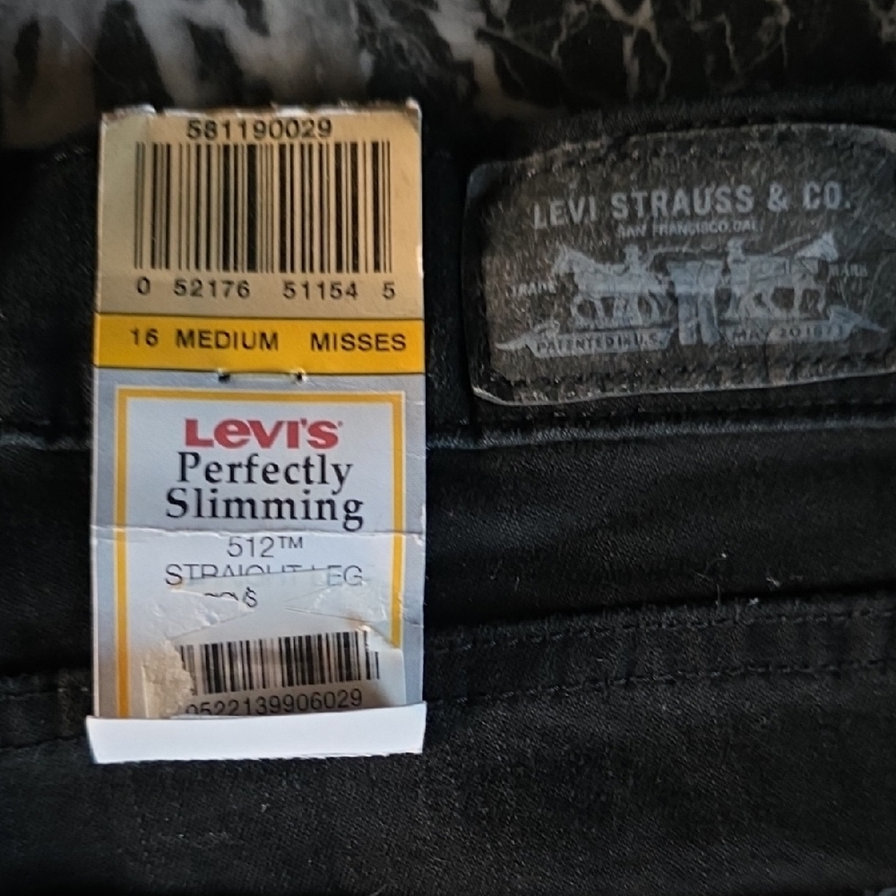 Levi's Black Skinny Jeans Perfectly Slimming